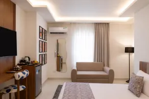 Seven Stays Centric West Zayed - Room