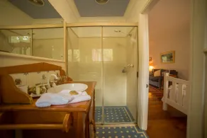 The Carriages Boutique Hotel and Vineyard - Bathroom