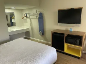 Days Inn by Wyndham Valdosta/Near Valdosta Mall - Chambre