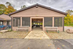 Cozy Cassopolis Retreat on Little Fish Lake! - Interiør