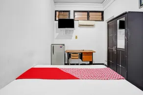 OYO Life 90791 Royale Margorejo - Room