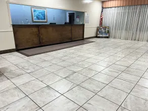 Heritage Inn & Suites - Lobby