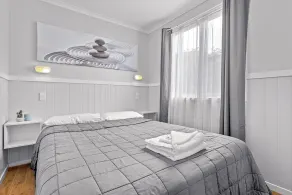 Lifestyle Villages Redhead - Room