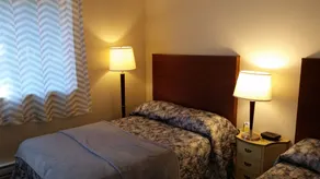 Pinecone Motel - Quarto