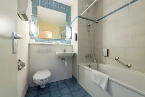 Campanile Hotel & Restaurant Gent - Bathroom