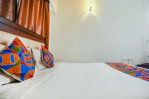 FabHotel Home Tree Service Apartment - Rum