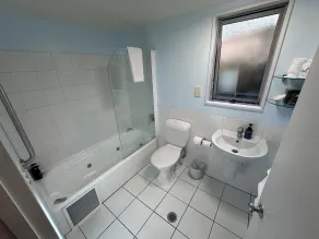 ASURE Centrepoint Motel - Baño