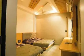Hotel Bholenath, Omkareshwar Near Gajanand Ashram - Room