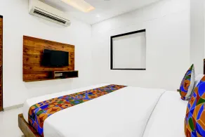 Fabhotel Maa Gayatri - Habitación