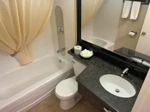 Almac Hotel - Bathroom
