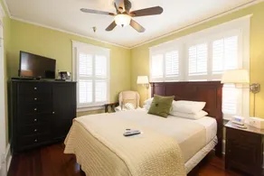 Hemingway House Bed and Breakfast - Chambre