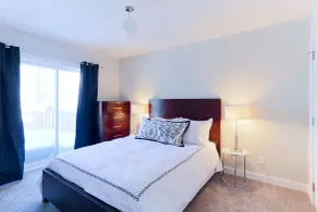 Boardwalk Homes - Executive Guest Rooms & Townhomes - Rom