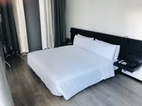 GHL Collection 93 - Room
