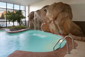 Embassy Suites by Hilton Columbus - Piscine