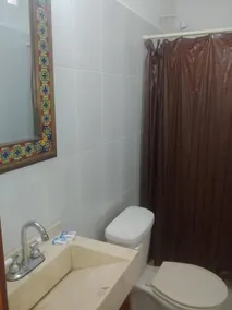 Club Cadena - Bathroom