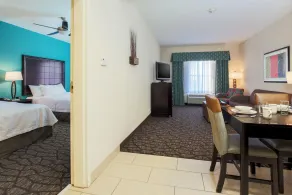 Homewood Suites by Hilton Lawton, OK - Chambre