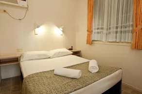Ellis Beach Oceanfront Holiday Park - Room