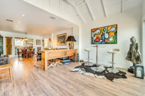 Artsy Bungalow on St Anne Lake: Pool, Dock & Deck - Interiør