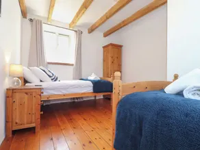 Joes Barn - Camera
