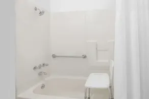 Days Inn by Wyndham Greensboro Airport - Salle de bain