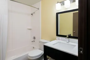 Super 8 by Wyndham Marietta - Salle de bain