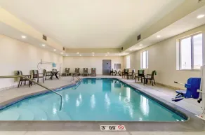 Comfort Inn & Suites Salina North - Piscine