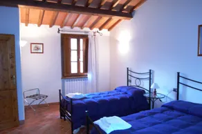 Three-room Apartment on the Outskirts of Chianti - Rum