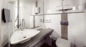Home Hotel Tapto - Salle de bain
