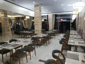 Hotel City Plaza & Suites - Restaurant