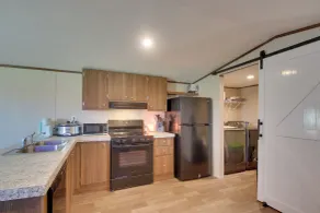 Secluded El Reno Retreat w/ Private Fishing Lake! - Intérieur
