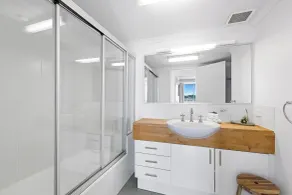 ULTIQA Points North - Bathroom