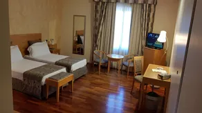 Riviera Hotel - Zimmer