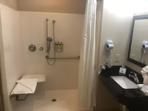Holiday Inn Express Charlotte Southeast - Matthews by IHG - Salle de bain