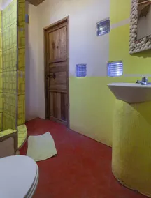 La Casa Mompiche - Bathroom