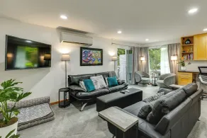 Redmond Retreat w/ Fenced Yard & EV Charger - Innenbereich