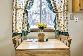 Cozy Chassell House - 10 Mi to Portage Lake! - Interiør