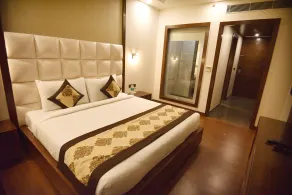 Hotel SK Grand - Vue de la chambre