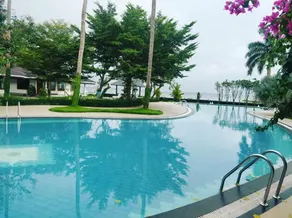 TRAVANN - Pool