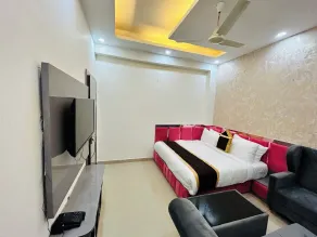 Shree Jee Hotel - NIT Faridabad - Room