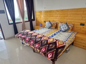Hotel Relax Max Sariyatal Nainital - Habitación