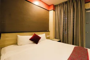Golden Roof Hotel, Seri Iskandar - Chambre
