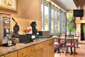 Travelodge by Wyndham North Bay Lakeshore - Restaurant