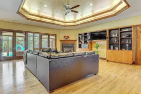 Scenic Lagrange Retreat! 3,600 Sq Ft, Pool Access - Interiör