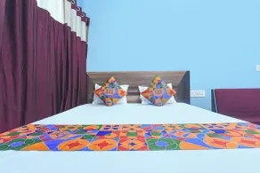 FabHotel Galaxy Stay Home - Rum