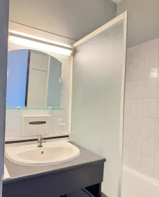 Hôtel La Nonette ASTERIX, CDG AIRPORT & PARIS CENTRE - Badeværelse