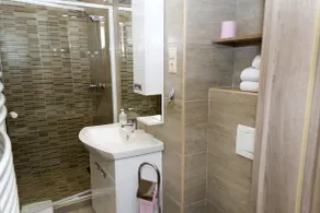 Ditta Rooms Debrecen - Bathroom