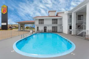 Super 8 by Wyndham Springdale AR - Pool