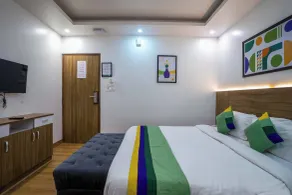 Treebo White Sand - Quarto