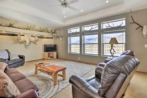 Charming Cody Vacation Home w/ Mtn Views! - Innvendig