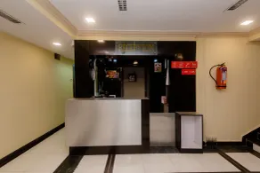 OYO 26206 Hotel Paras - Reception